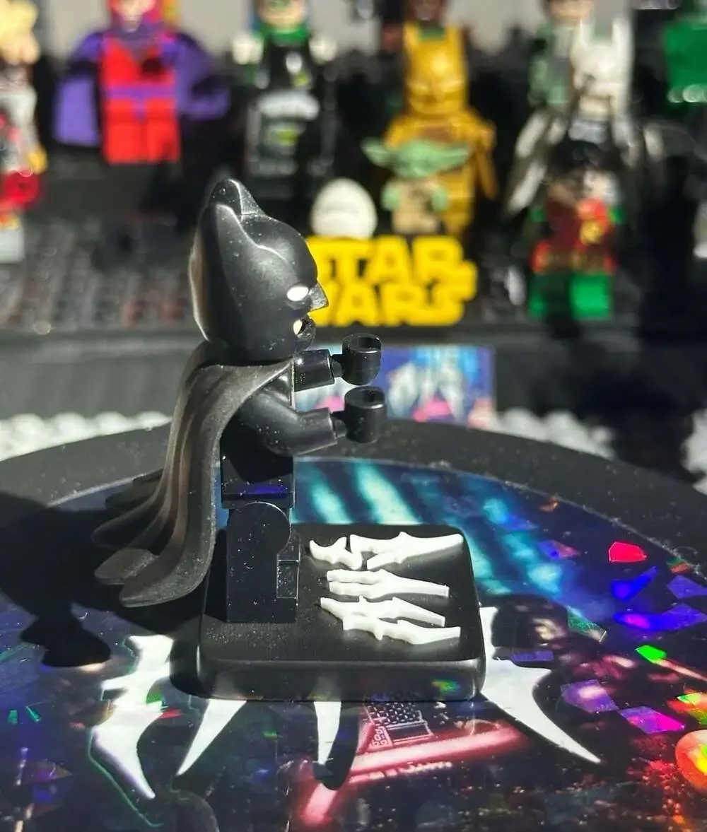 LEGO Batman Minifigure with Black Suit, Yellow Belt, and Cape (tlm082)
